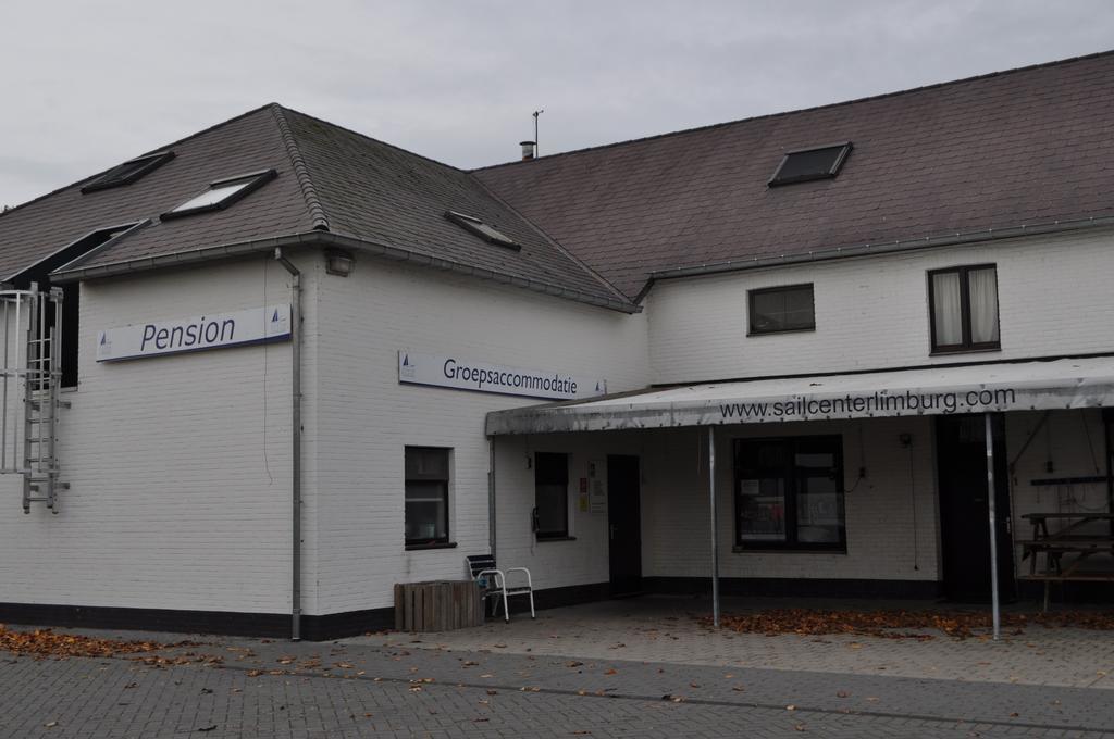 Sailcenter Limburg Hostel Kinrooi Екстериор снимка
