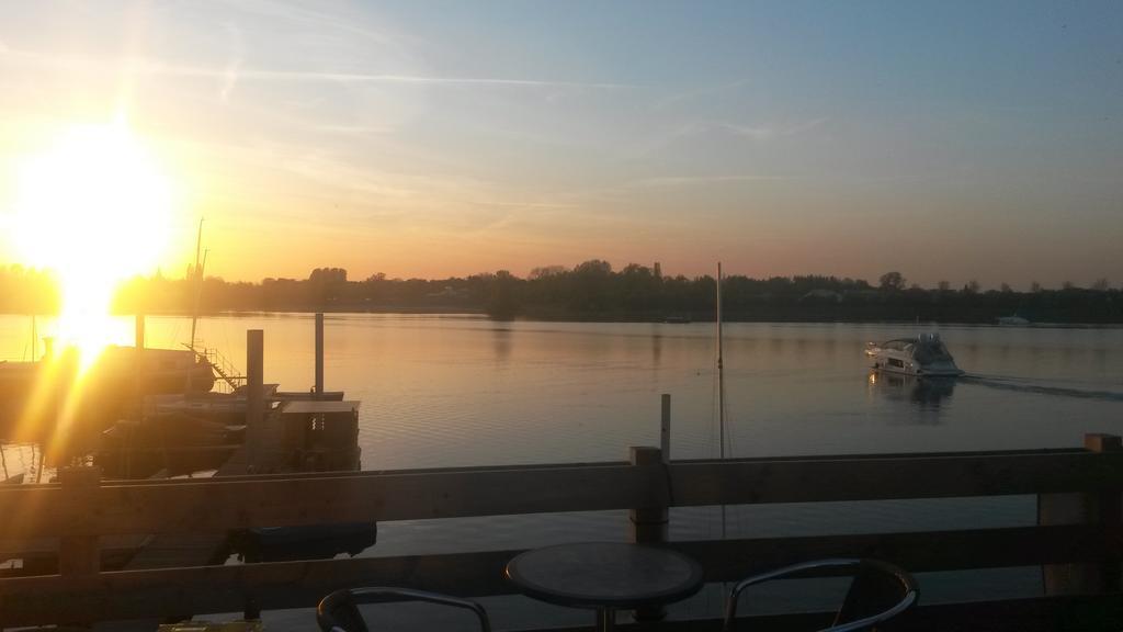 Sailcenter Limburg Hostel Kinrooi Екстериор снимка
