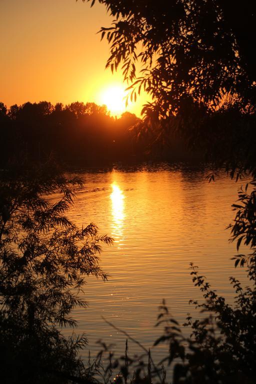Sailcenter Limburg Hostel Kinrooi Екстериор снимка