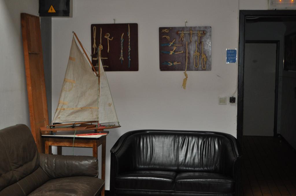 Sailcenter Limburg Hostel Kinrooi Екстериор снимка