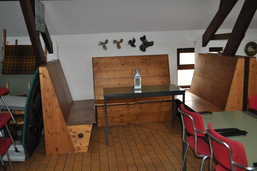 Sailcenter Limburg Hostel Kinrooi Екстериор снимка
